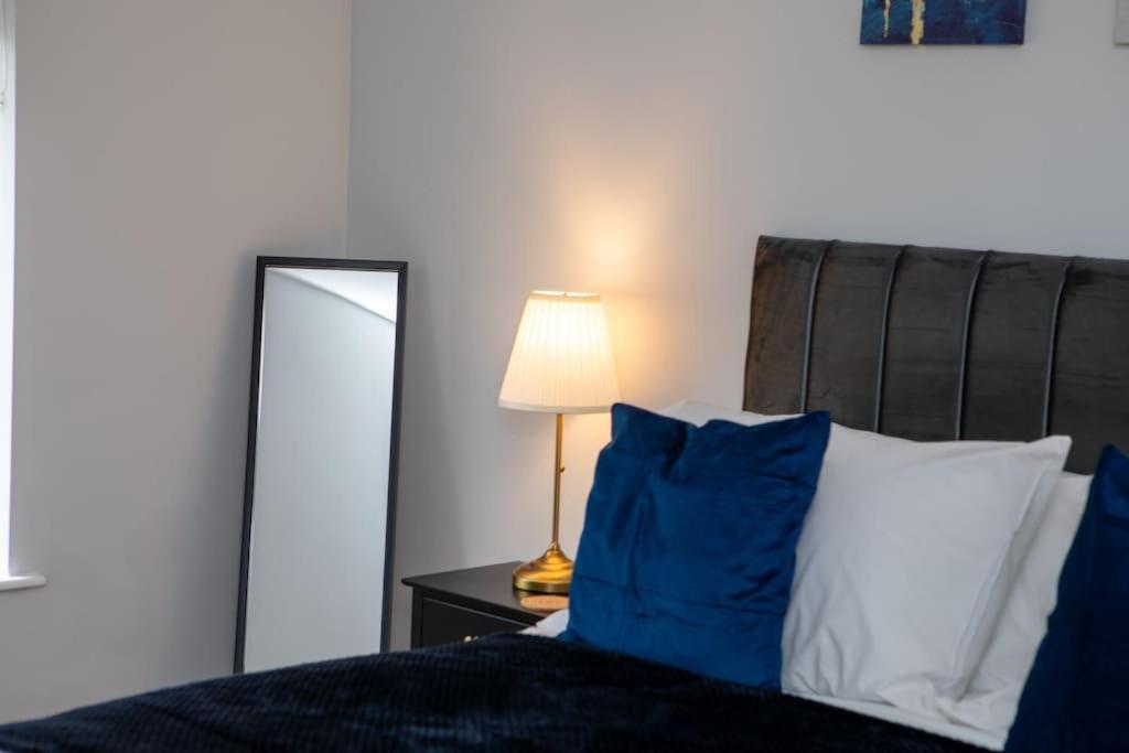 Modern Apartment Off-Road Parking King Bed Suite 1 Nottingham Ngoại thất bức ảnh