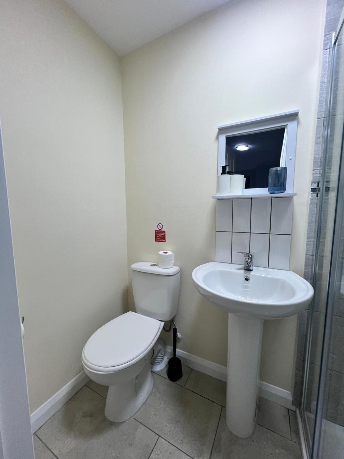 Modern Apartment Off-Road Parking King Bed Suite 1 Nottingham Ngoại thất bức ảnh